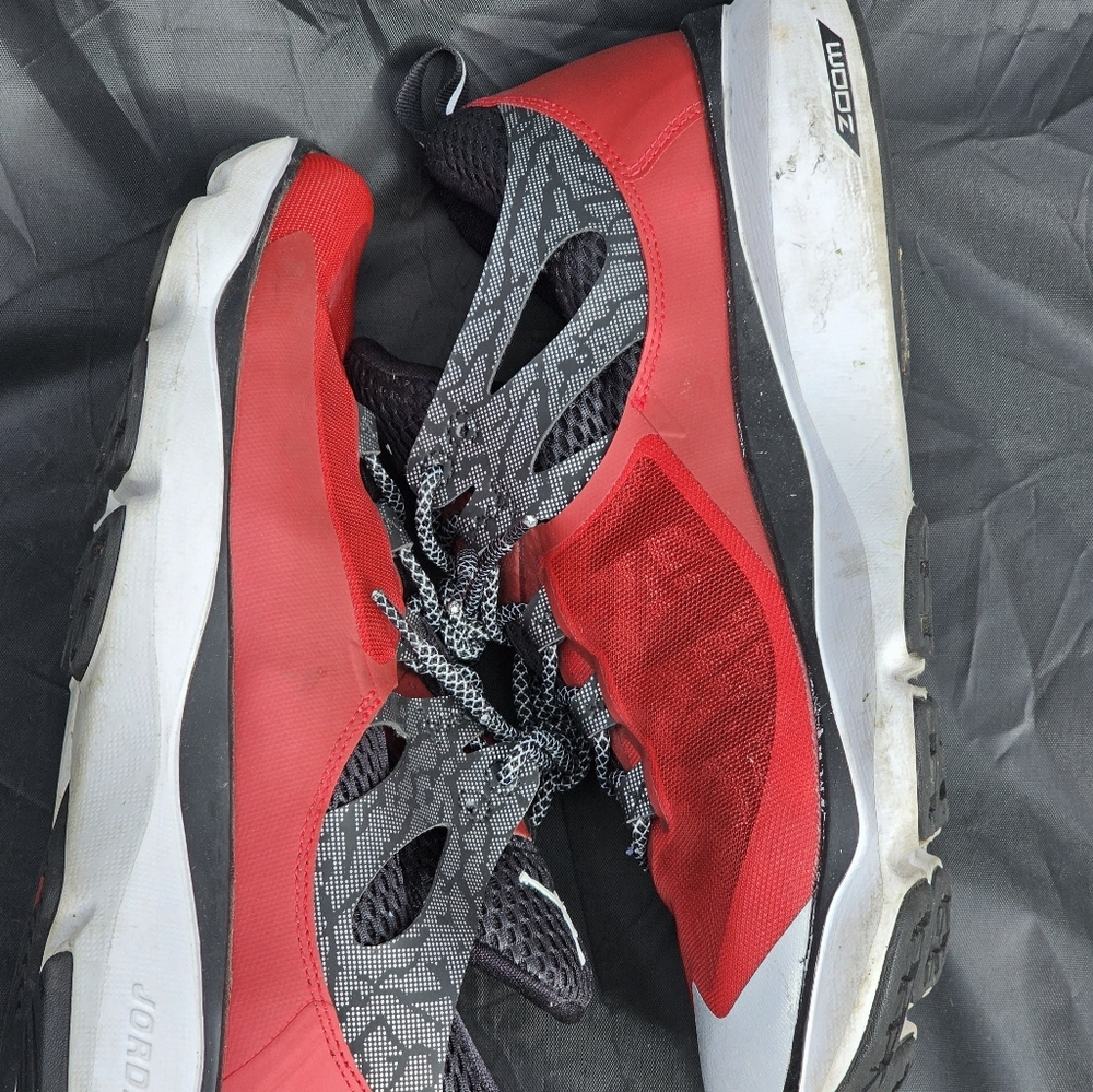 Air Jordan RARE Flight Runner Sneakers Mens 11 Red Burgundy 631606601 - Picture 3 of 9
